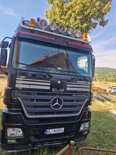 Mercedes Benz - 26 58