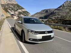 Volkswagen - Jetta - 1.6 tdi