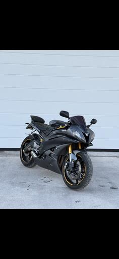 Yamaha - R6