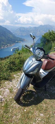 Piaggio - BEVERLY 300 SPORT ABS