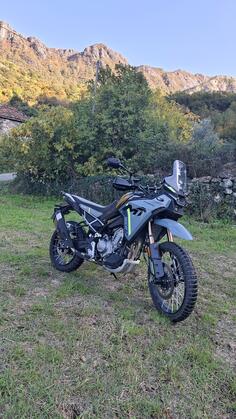 CFMoto - 450MT