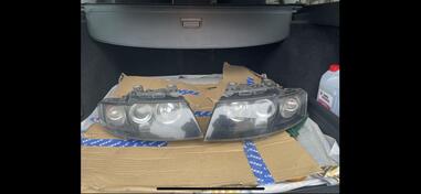 Oba fara za Audi - A4 - 2003