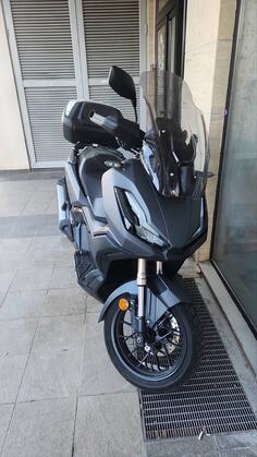 Honda - ADV 350