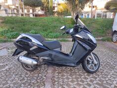 Peugeot - Satelite 300