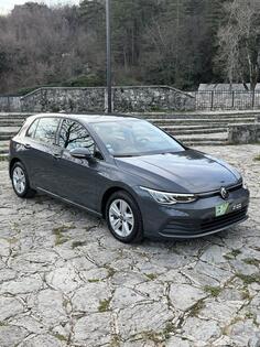 Volkswagen - Golf 8 - 2.0 tdi