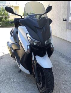 Yamaha - Xmax400