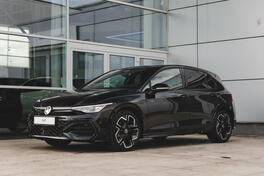 Volkswagen - Golf 8 - R-line 2.0 TDI DSG