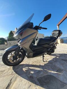Yamaha - xmax