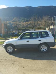 Toyota - RAV 4 - 2.0