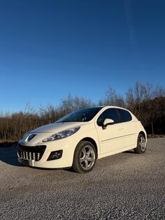 Peugeot - 207 - 1.6 Benzin, strange