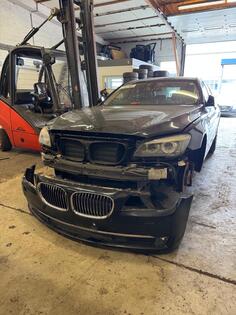 U djelovima BMW - 730 730d