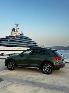 Audi - Q5 - Quattro 40TDI Matrix