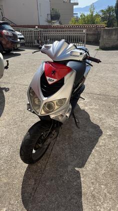 Peugeot - Speedfight 206