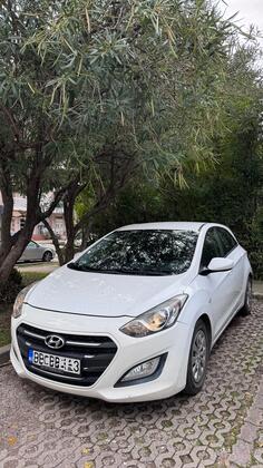 Hyundai - i30 - 1.6i