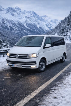 Volkswagen - T-6 CARAVELLE