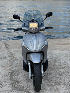 Piaggio - beverly