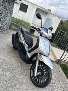 Piaggio - Beverly