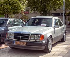 Mercedes Benz - 250 - w124