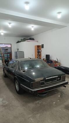 Jaguar - XJ40 - Daimler