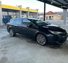 Toyota - Avensis - 2.0
