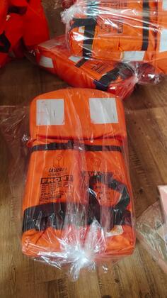 Prsluci za vodu za plovila