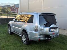 Mitsubishi - Pajero - 320