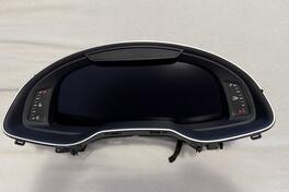 Приборная панель za Automobile - Audi - Q7    - 2017