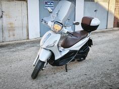 Piaggio - Beverly 300 E