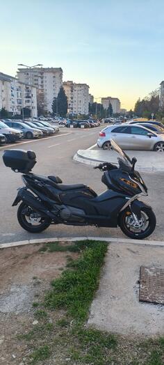 Kymco - AK550