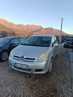Toyota - Corolla Verso - 2.0