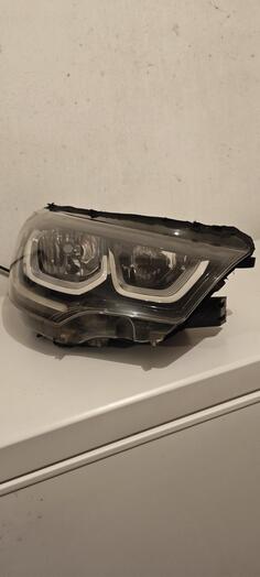 Desni far za Citroen - C4 - 2017