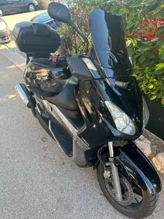 Yamaha - x max