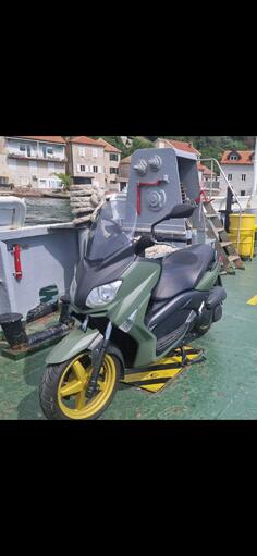 Yamaha - xmax