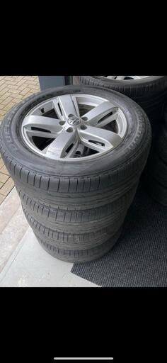 Fabričke rims and Bridgestone tires