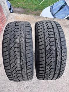 Ovation - 245 45 18 - Winter tire