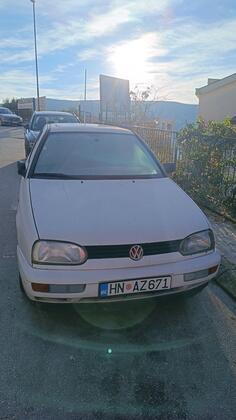 Volkswagen - Golf 3 - 1.6 benzin