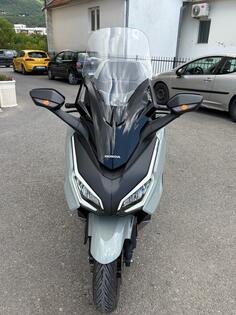 Honda - Forza 350
