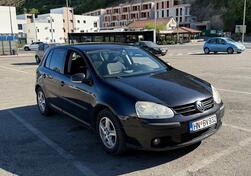 Volkswagen - Golf 5 - 1.6 FSI