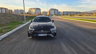 Mercedes Benz - E 220 - CDI