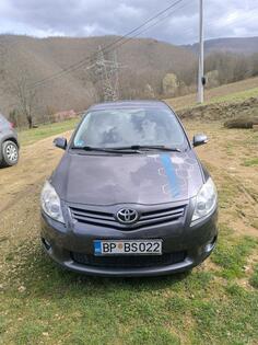 Toyota - Auris - 2.0 D-4D