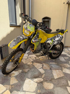 Suzuki - Drz400E