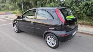 Opel - Corsa - 1.2i