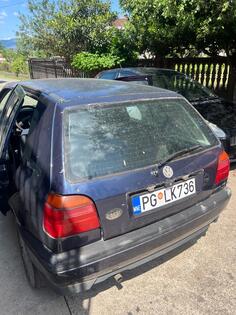 U djelovima Volkswagen - Golf 3 1.6 benzin