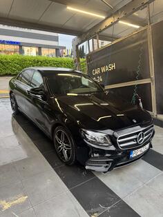 Mercedes Benz - E 220 - E 220