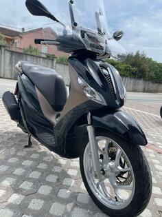 Piaggio - MEDLEY 150