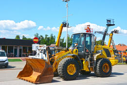 New Holland - W270B