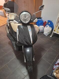 Piaggio - Beverly 300