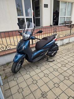 Piaggio - Beverly 400