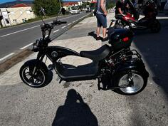 CF Moto - Chopper