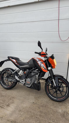 KTM - Duke 200